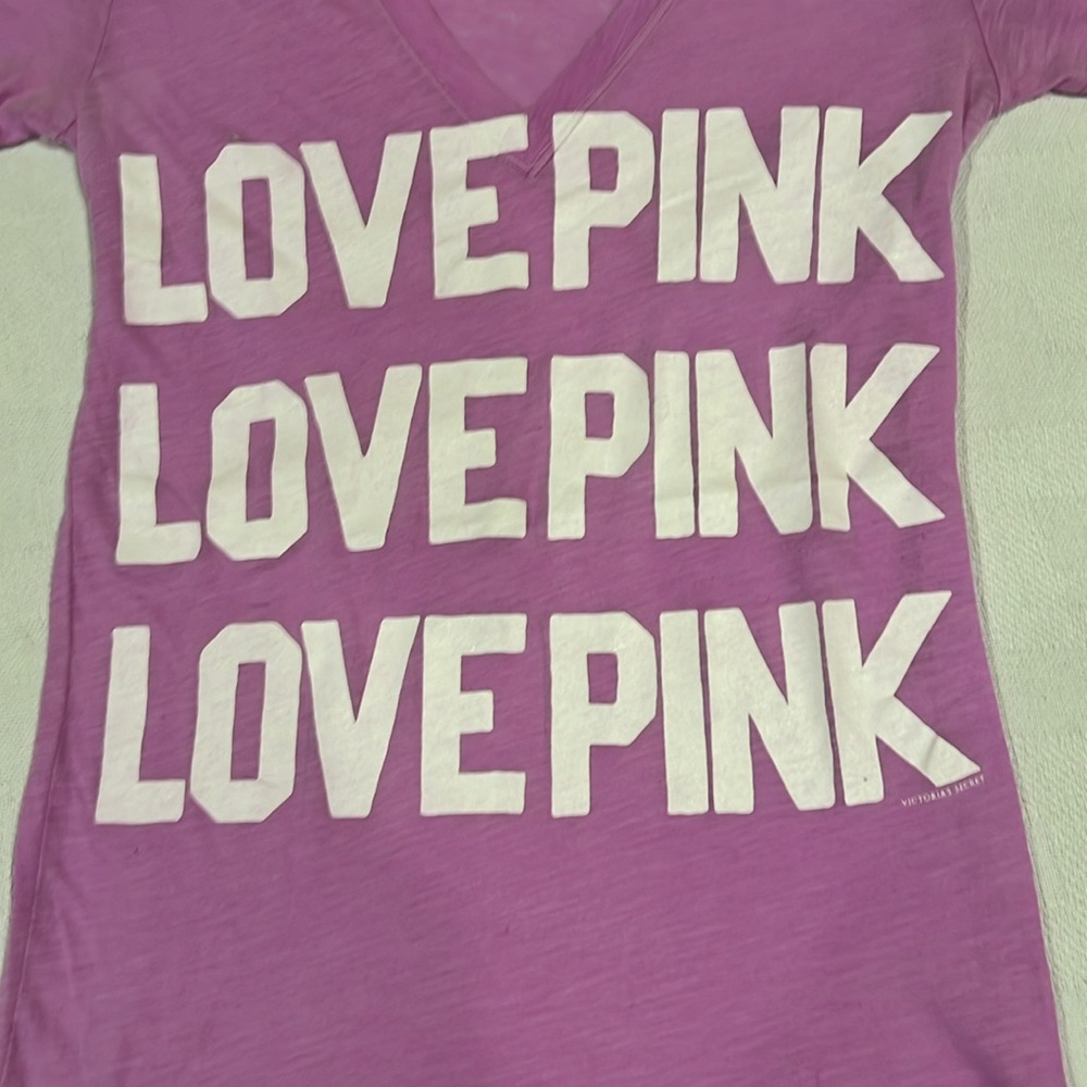 Victoria Secret PINK V neck tee - Picture 4 of 5